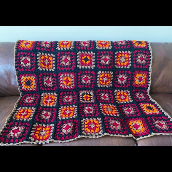 Crocheted blanket, Afghan blanket - Picture 2 of 3